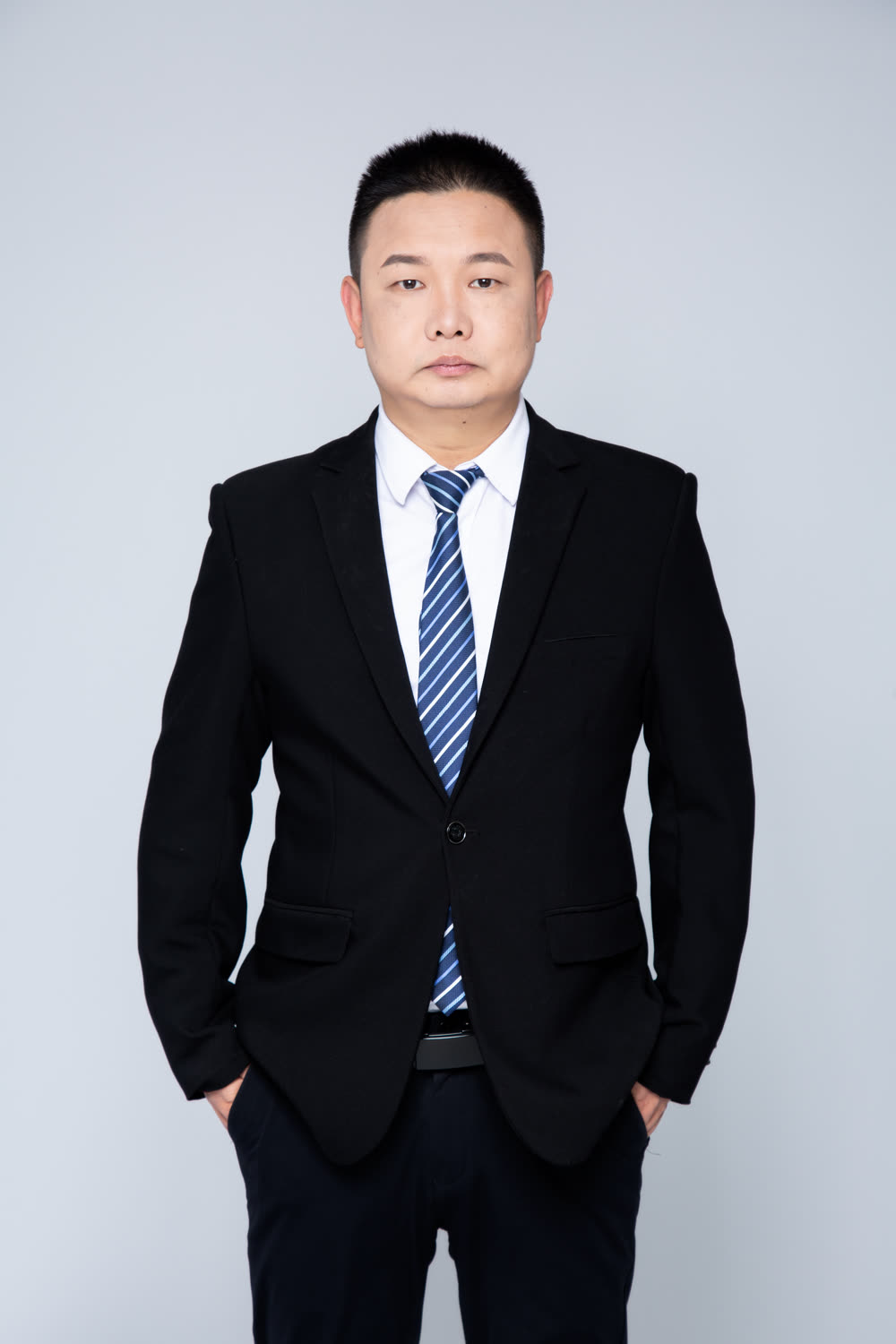 长沙老杨看房-老杨正装照